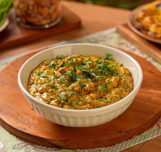 Badam-and-Hari-Lehsun-ki-Sabzi